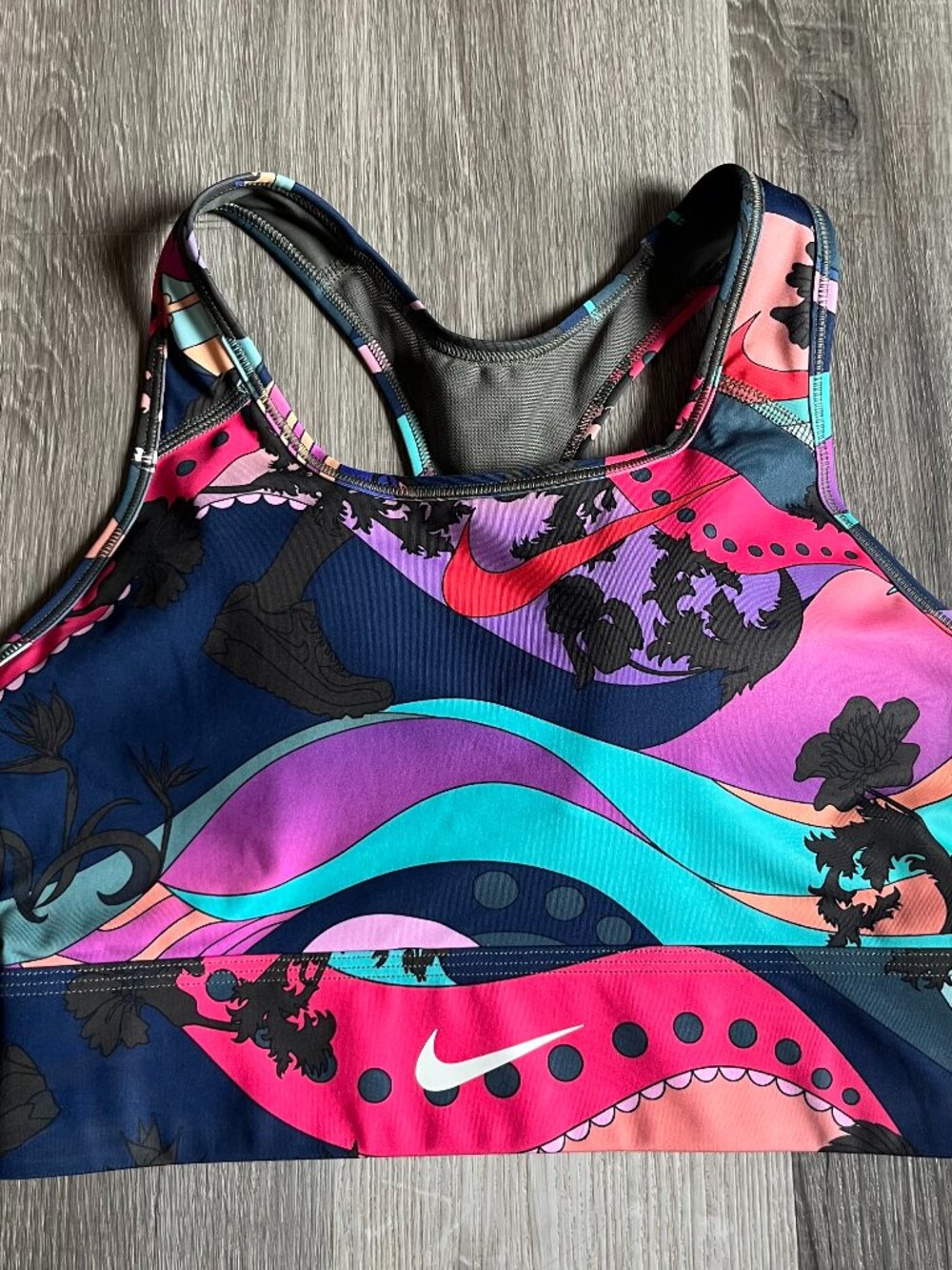 nike sports bra